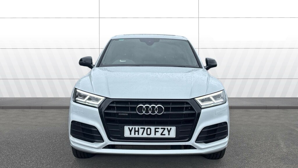 Audi Q5 Black Edition YH70FZY White #3