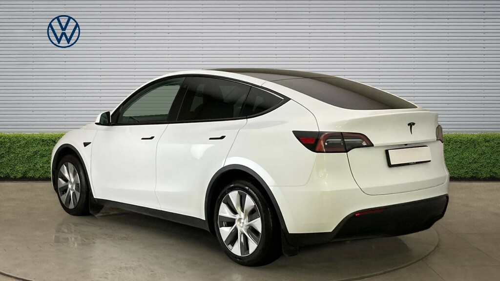 Tesla Model Y Hatchback ML73VPM White #3