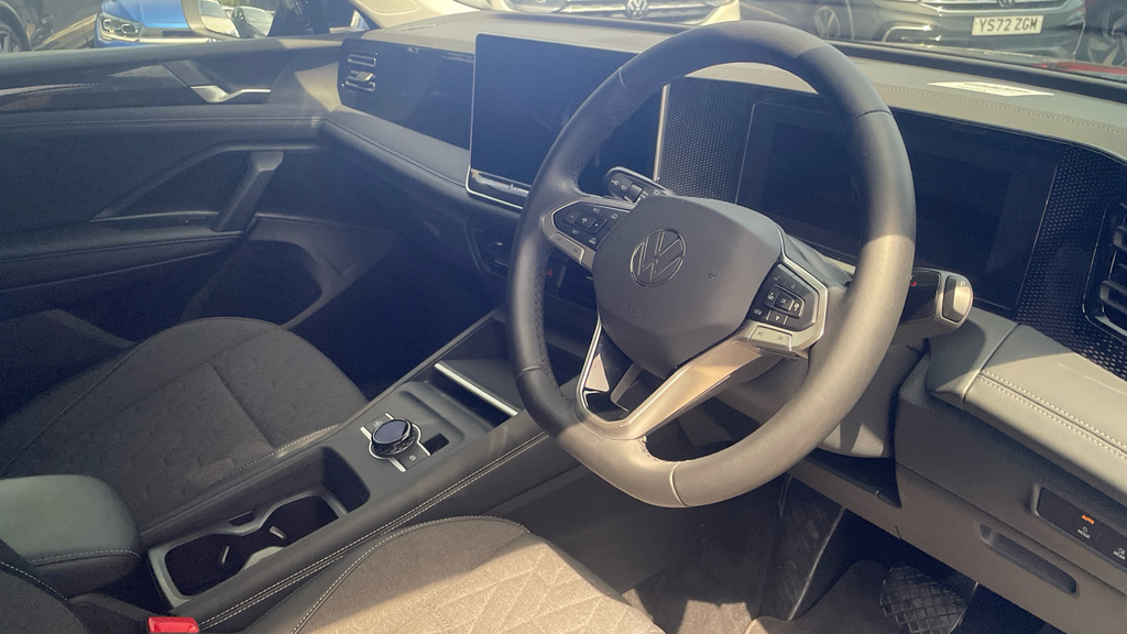Volkswagen Tiguan Life Black #6