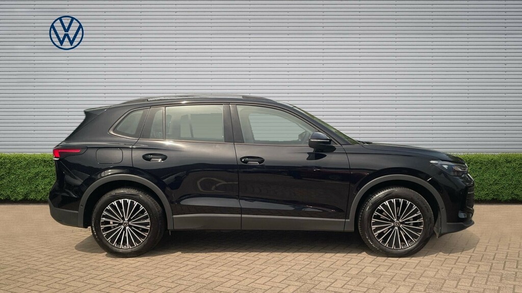 Volkswagen Tiguan Life Black #4