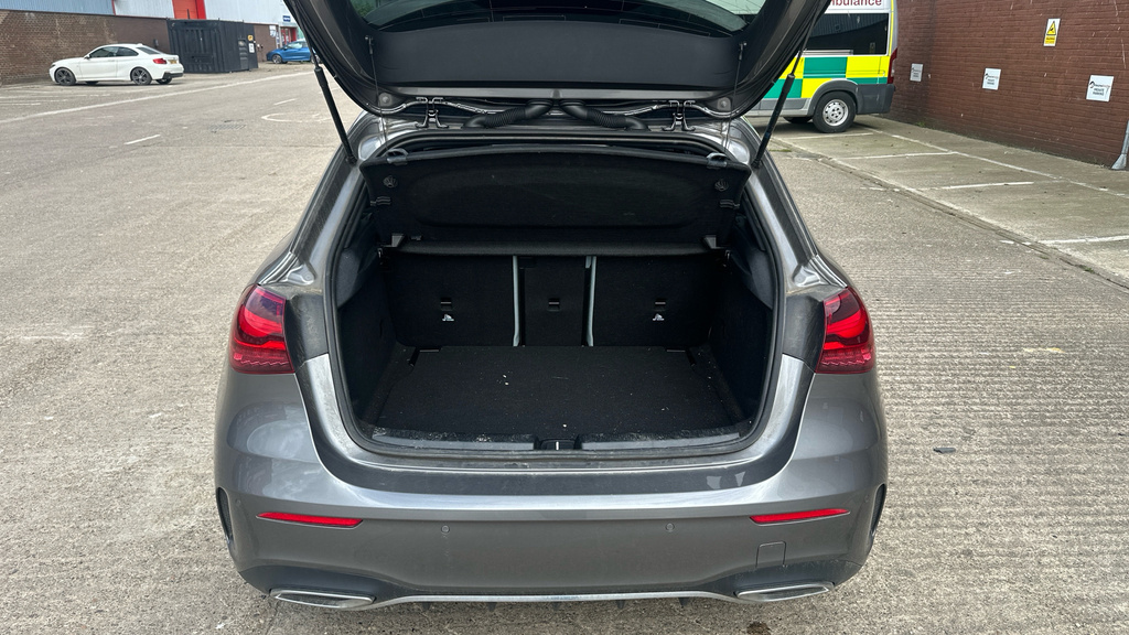 Mercedes-Benz A Class Amg Line NG73XXA Grey #4