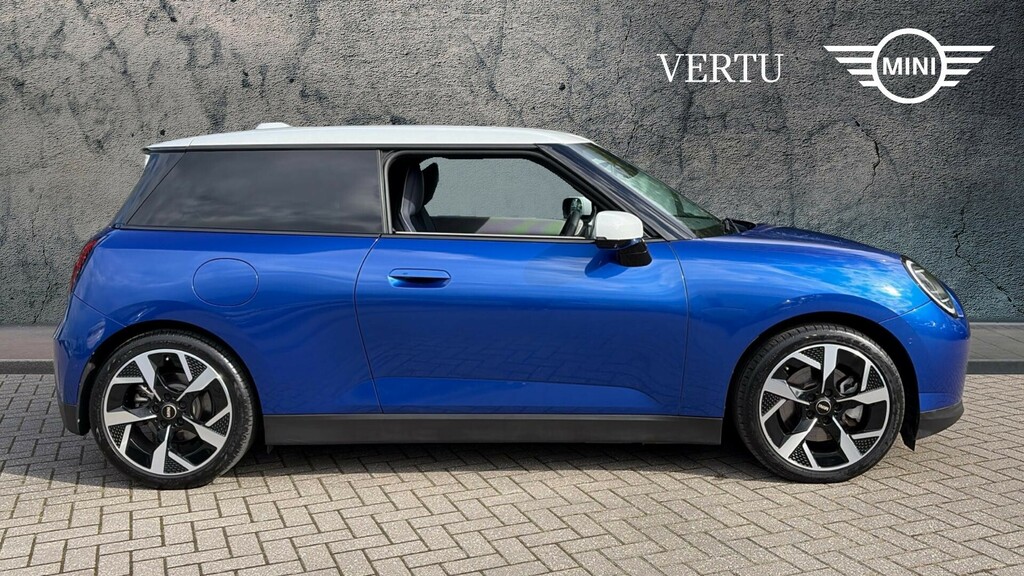 Mini Hatch Se Exclusive YG24PYN Blue #3