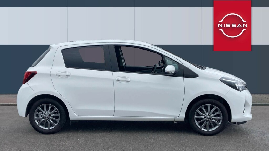 Toyota Yaris Icon NX17MMJ White #4