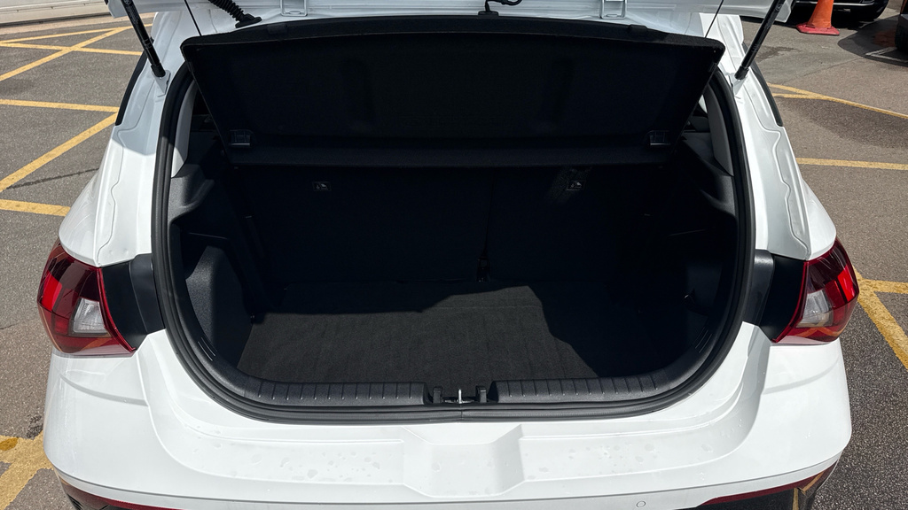 Hyundai I20 Advance EA25YUW White #4