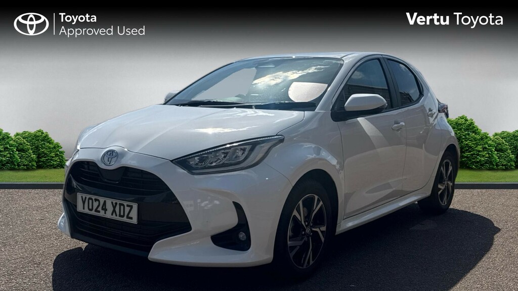 Toyota Yaris Design YO24XDZ White #3
