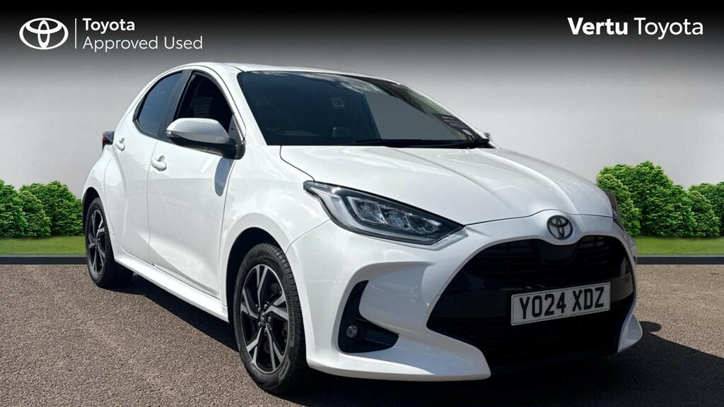 Toyota Yaris Design White