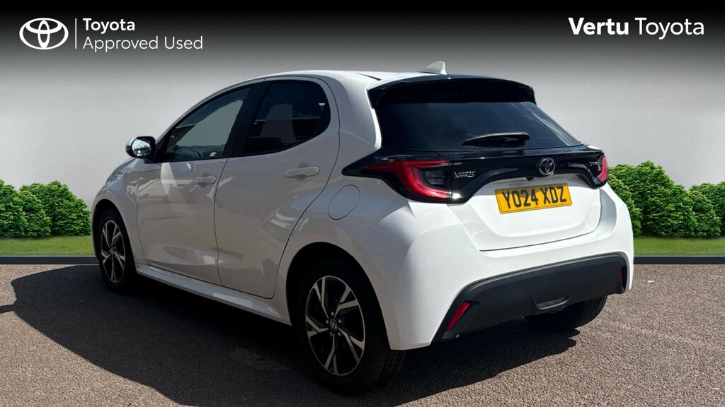 Toyota Yaris Design YO24XDZ White #4