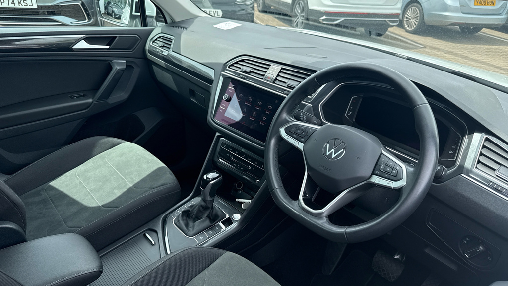 Volkswagen Tiguan Elegance White #6