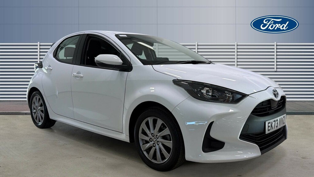 Toyota Yaris Icon White