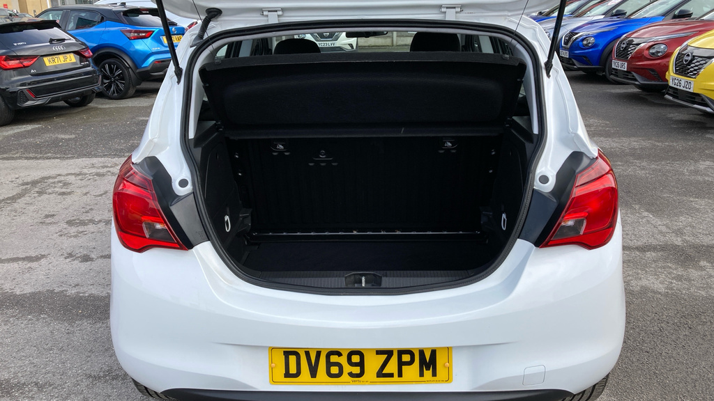 Vauxhall Corsa Sri Nav DV69ZPM White #4