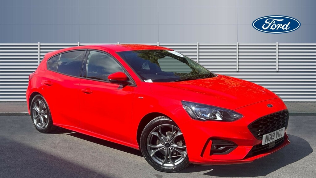 Ford Focus St-line Red
