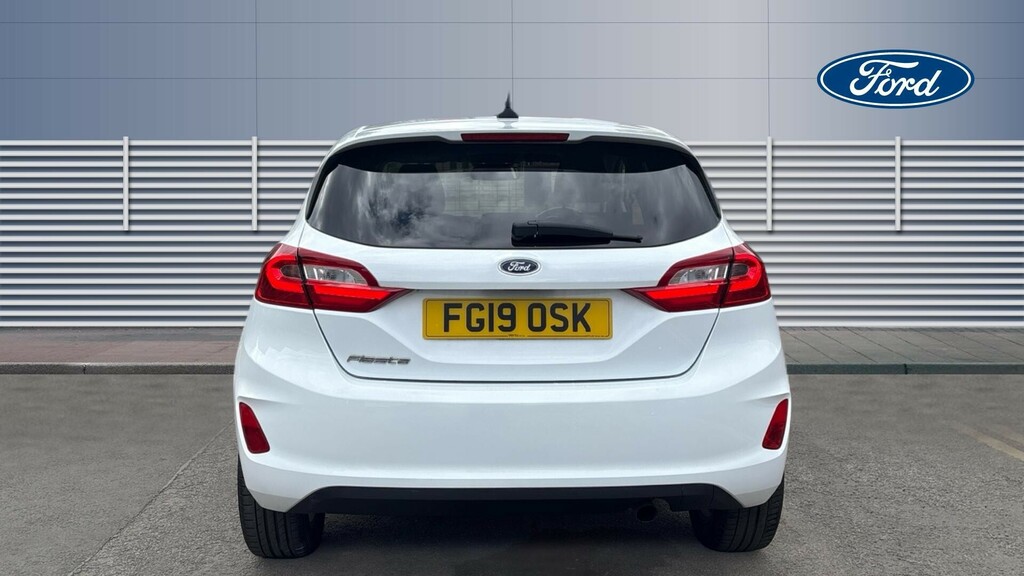 Ford Fiesta Titanium White #6