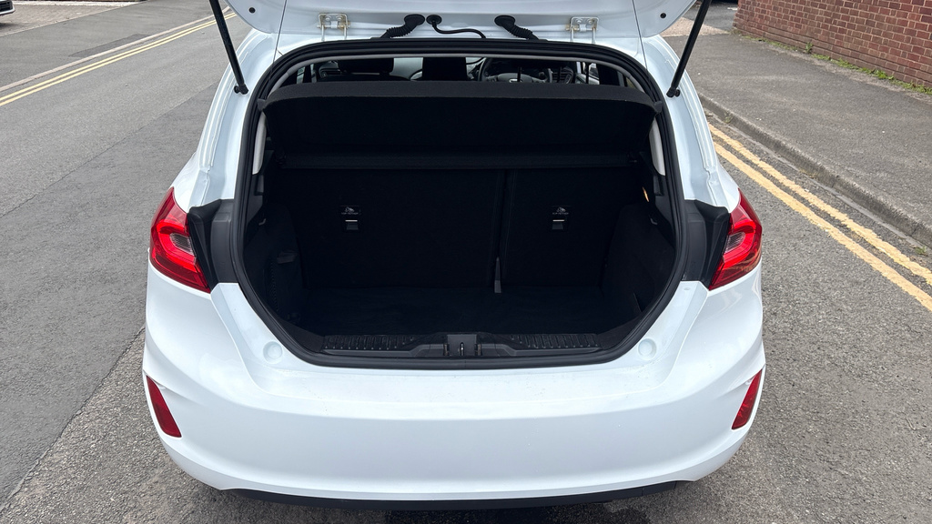 Ford Fiesta Titanium White #4