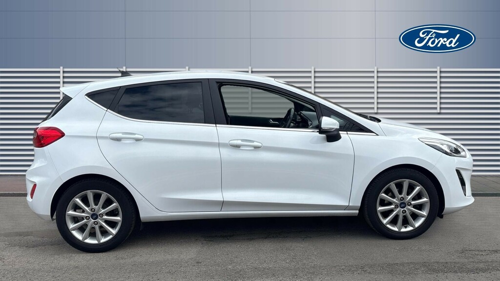 Ford Fiesta Titanium White #5