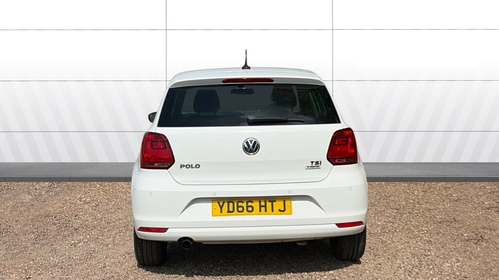 Volkswagen Polo Match White #4
