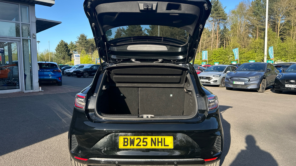 Renault Clio Techno Black #4