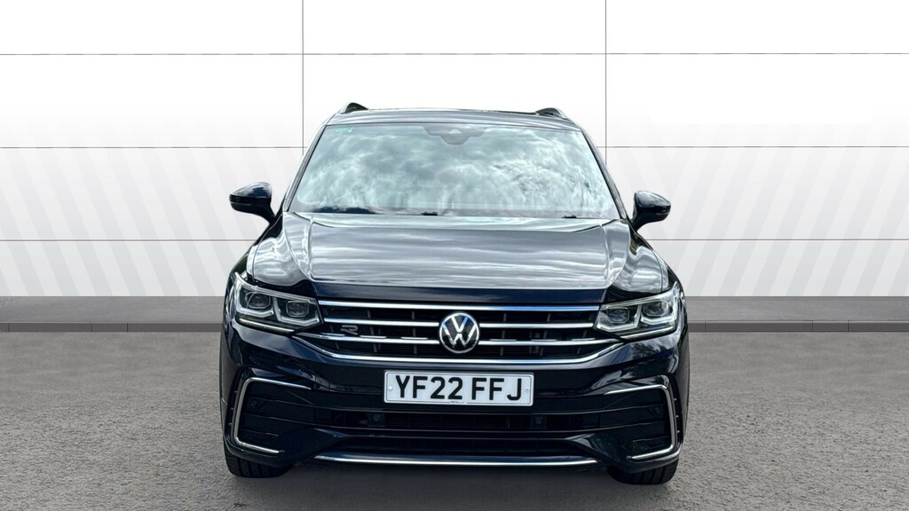 Volkswagen Tiguan R-line YF22FFJ Black #3