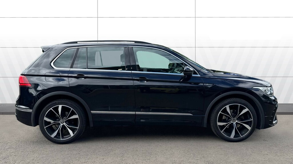 Volkswagen Tiguan R-line YF22FFJ Black #5