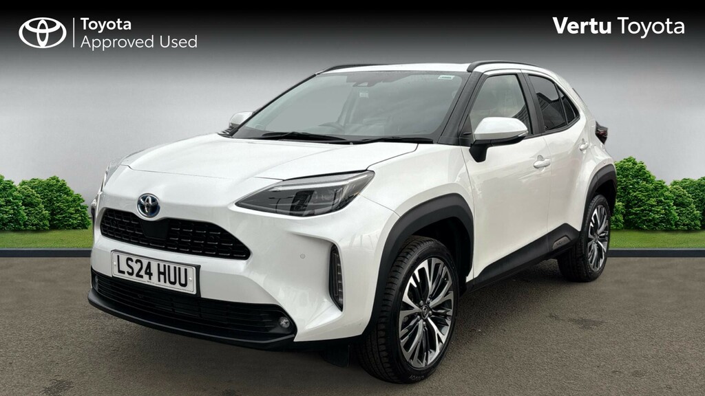 Toyota Yaris Cross Excel White #3