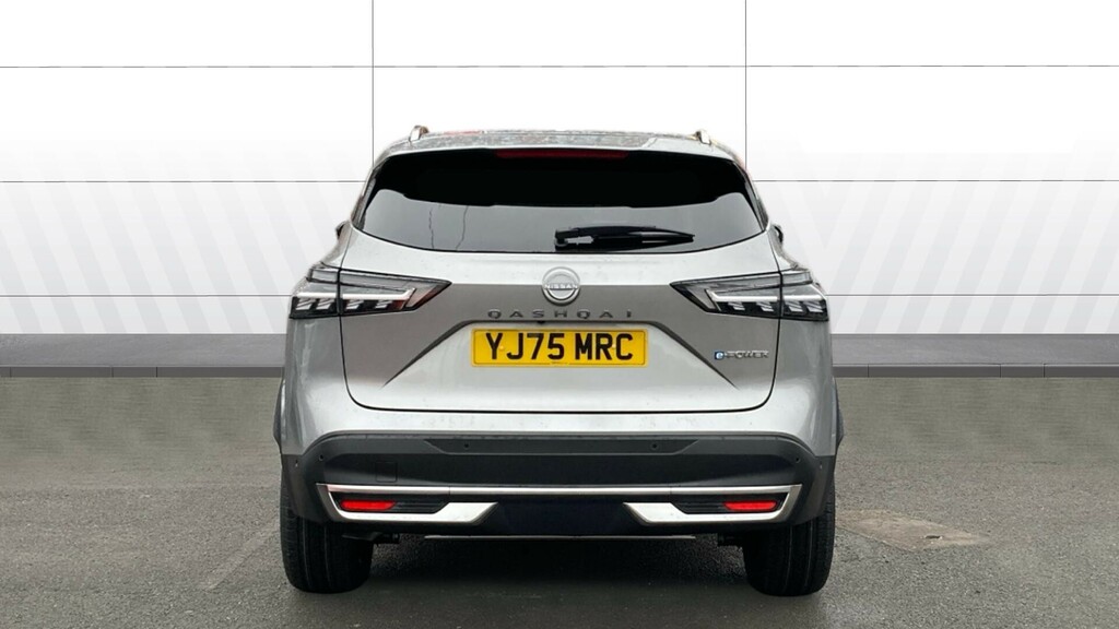 Nissan Qashqai Tekna Silver #6