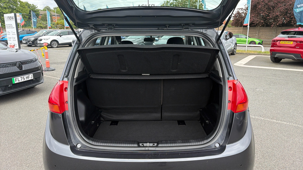 Kia Venga 2 Silver #4