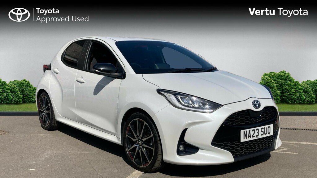 Toyota Yaris Gr Sport White