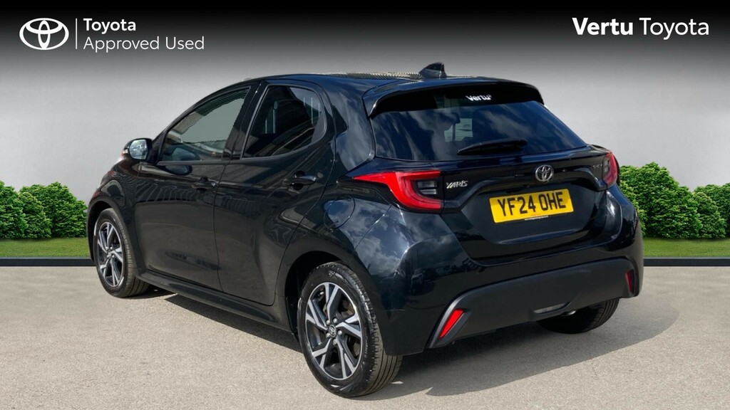 Toyota Yaris Design YF24OHE Black #4