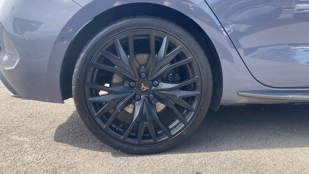 Cupra Leon Vz2 Design Edition KJ24UVW Grey #5