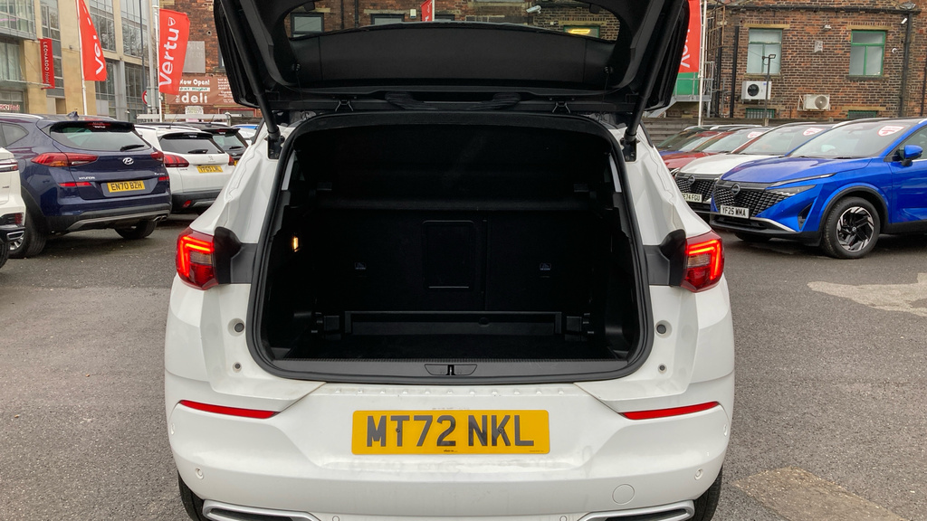 Vauxhall Grandland Ultimate MT72NKL White #4