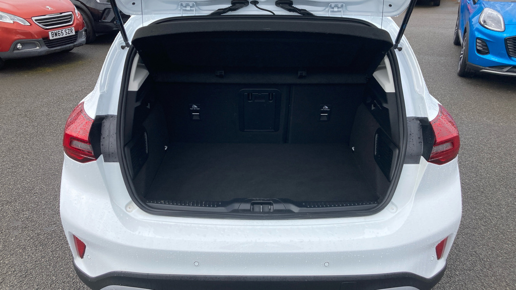 Ford Focus Active X Edition SB22NVP White #4
