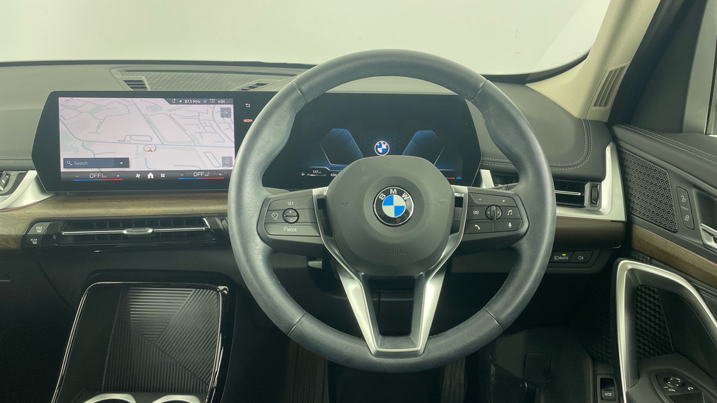 BMW X1 Xline Green #5
