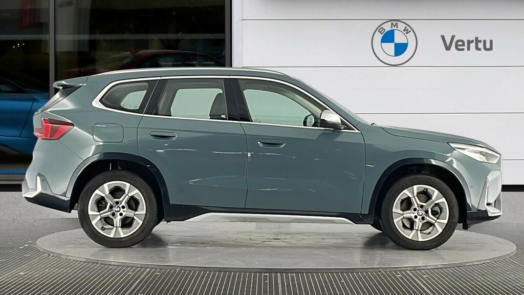 BMW X1 Xline Green #3