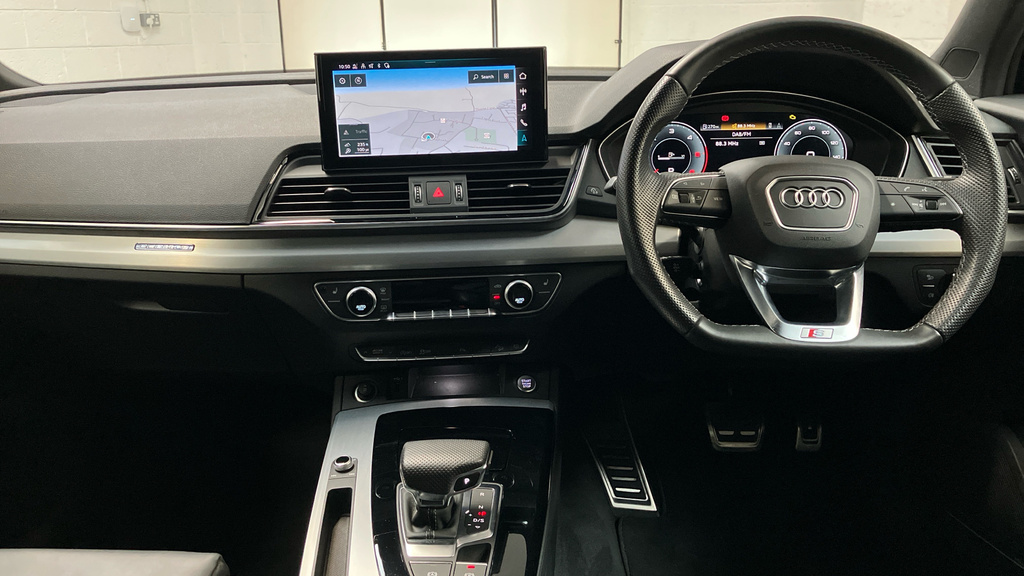 Audi Q5 S Line WT72DYD White #4