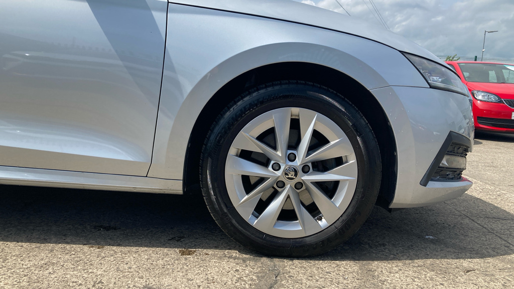 Skoda Octavia Se Technology Silver #5