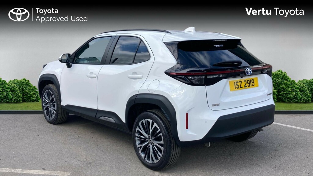 Toyota Yaris Cross Excel White #3