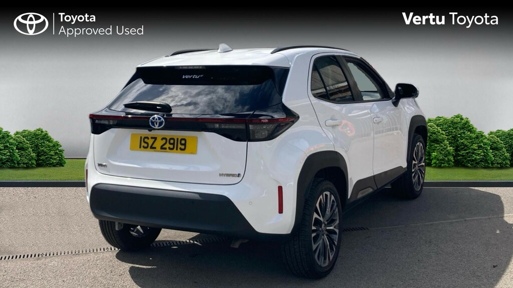 Toyota Yaris Cross Excel White