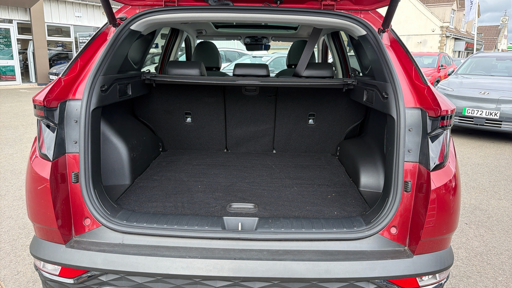 Hyundai Tucson Ultimate Red #4