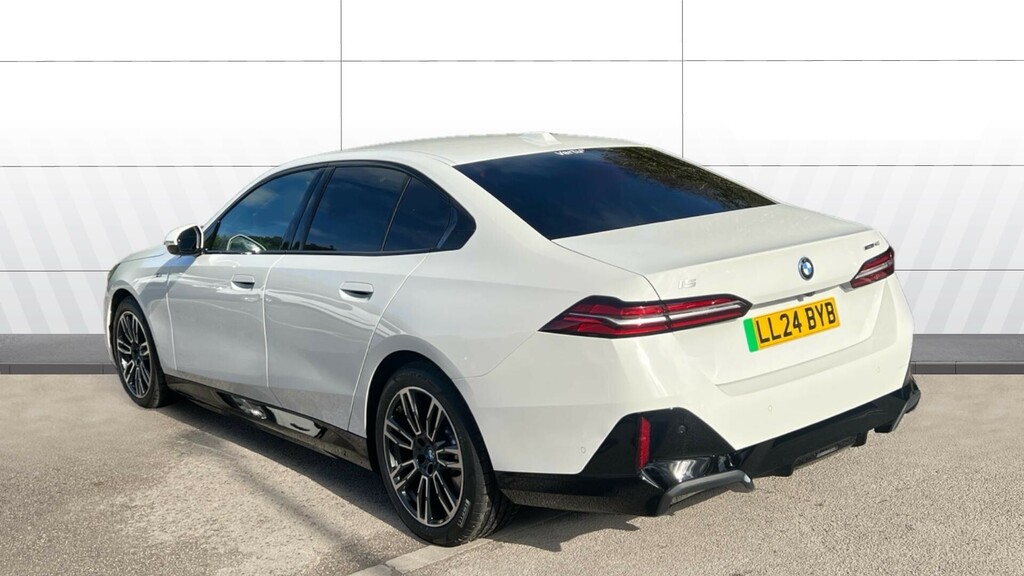 BMW i5 M Sport LL24BYB White #2