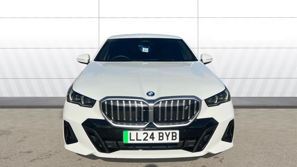 BMW i5 M Sport LL24BYB White #3