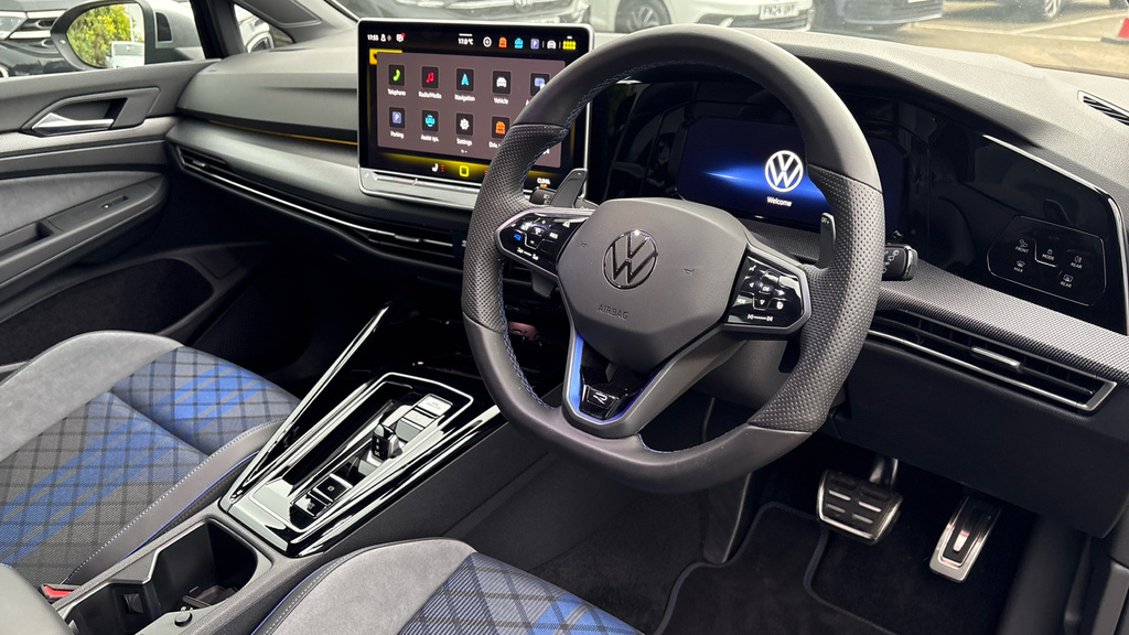 Volkswagen Golf R Black #6