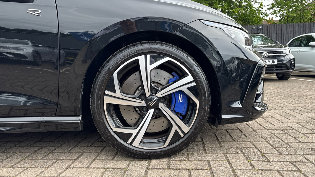 Volkswagen Golf R Black #5