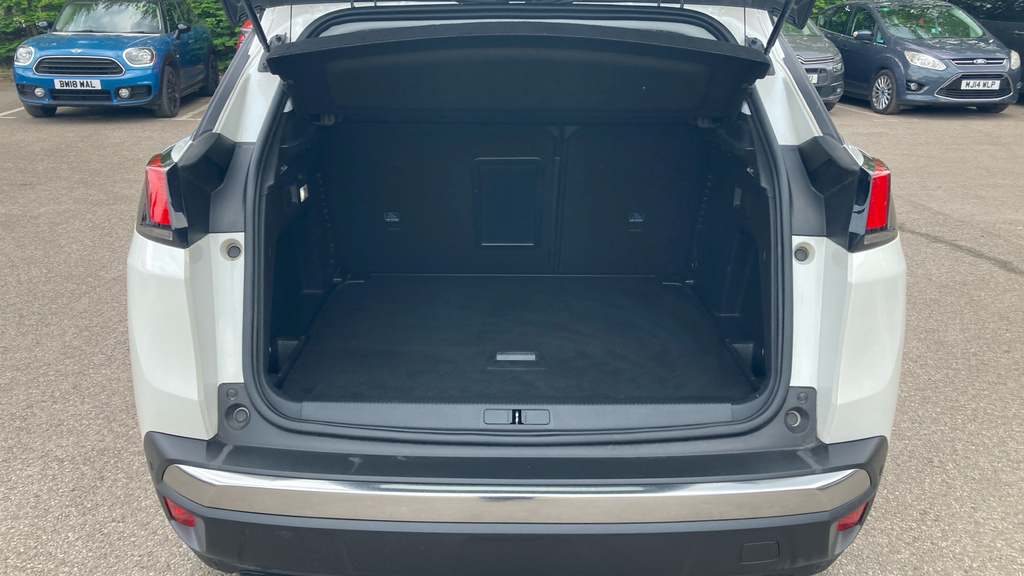 Peugeot 3008 Allure White #4