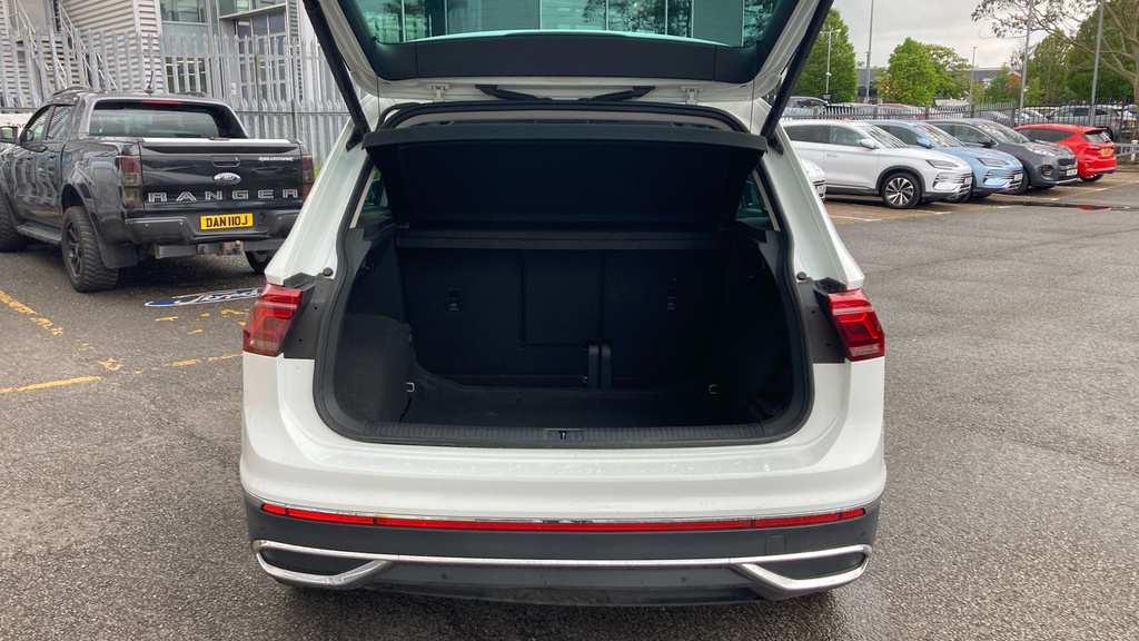 Volkswagen Tiguan Elegance White #3