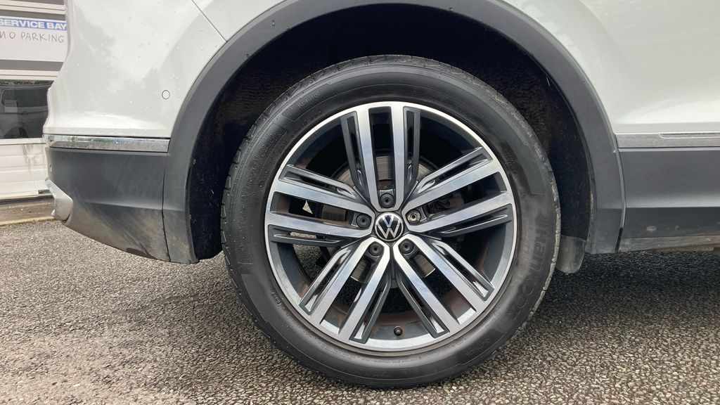 Volkswagen Tiguan Elegance White #6