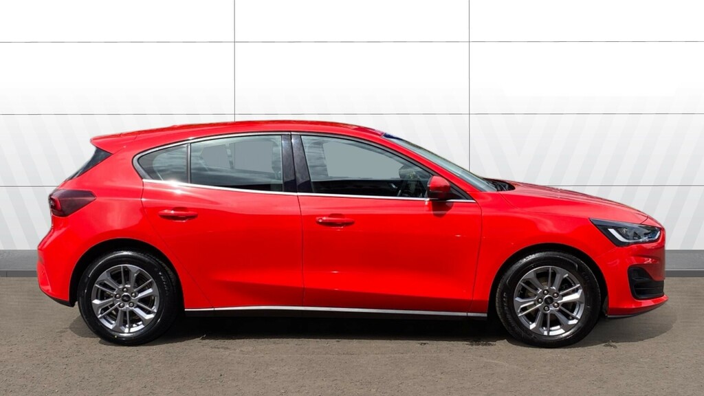 Ford Focus Titanium SB23TTZ Red #5