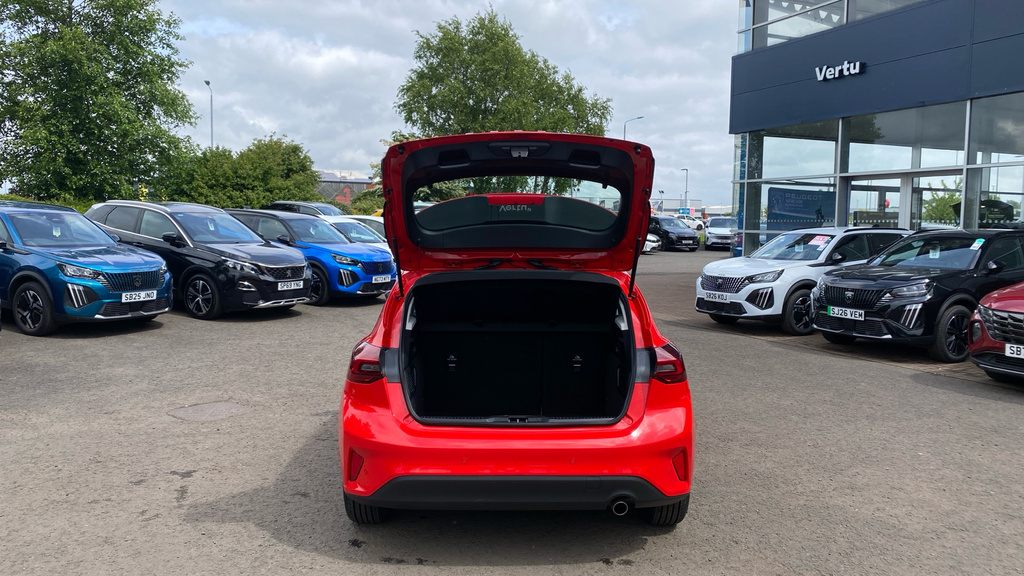 Ford Focus Titanium SB23TTZ Red #4