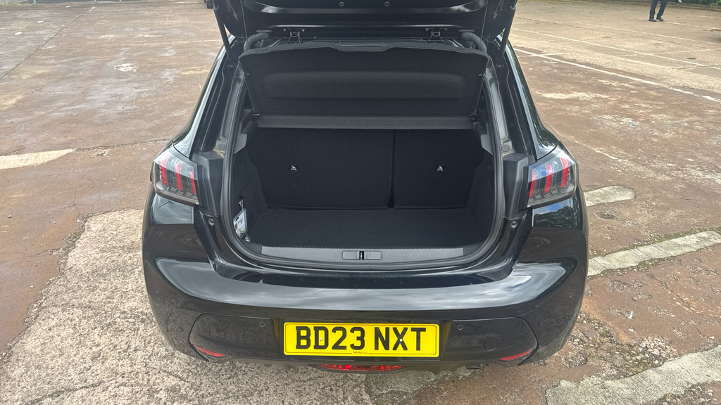 Peugeot 208 Allure Premium BD23NXT Black #4
