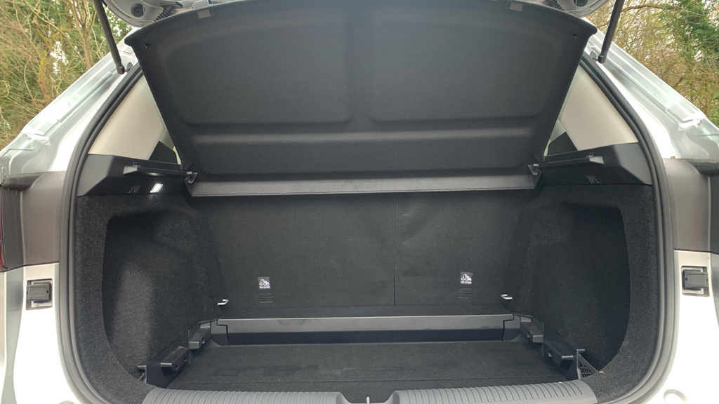 MG ZS Se Silver #4