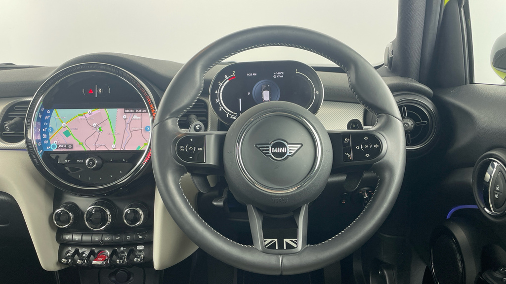 Mini Hatch Cooper S Exclusive YK23HXO Yellow #5