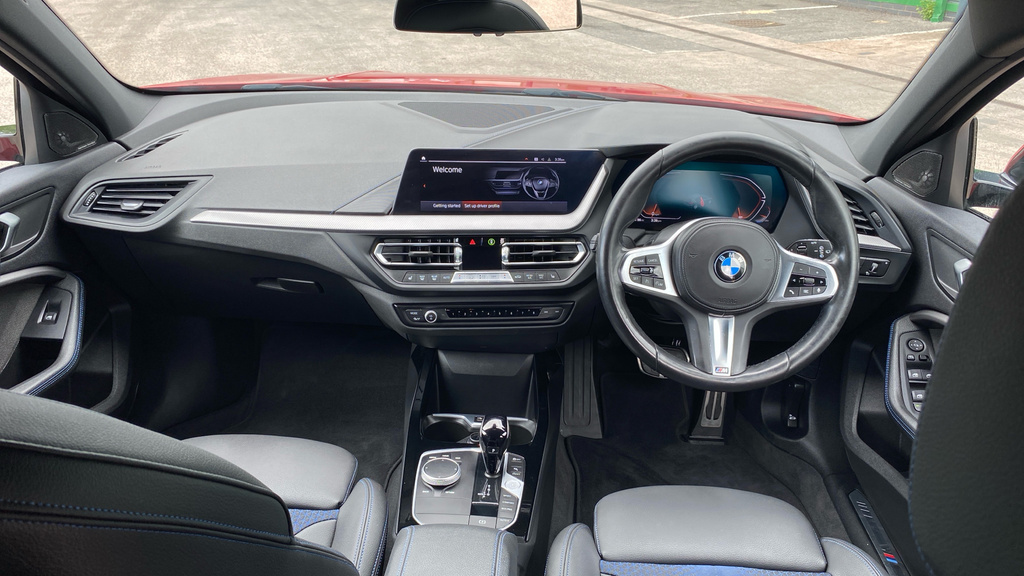 BMW 1 Series M Sport WG23MTU Red #4